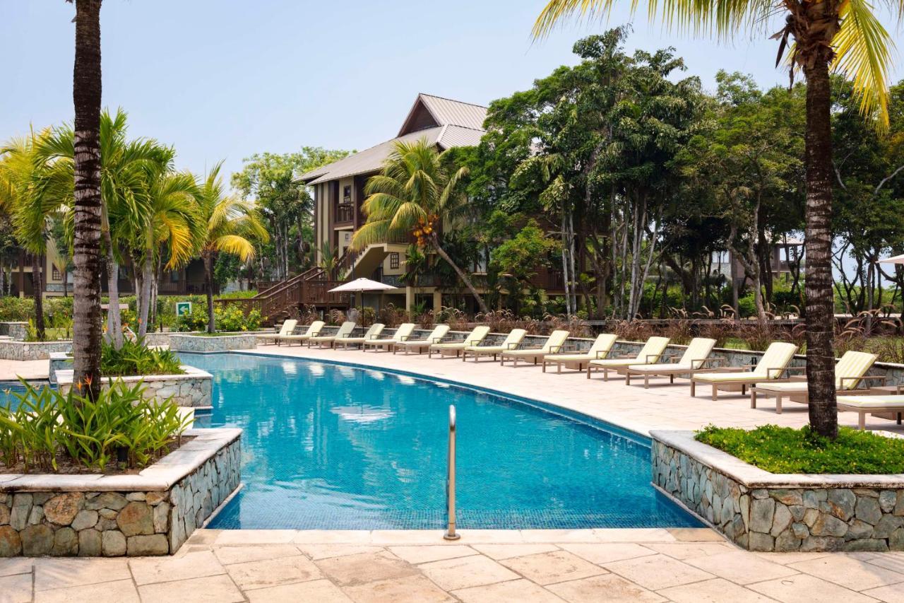 Indura Beach & Golf Resort Curio Collection By Hilton Tela Exterior photo