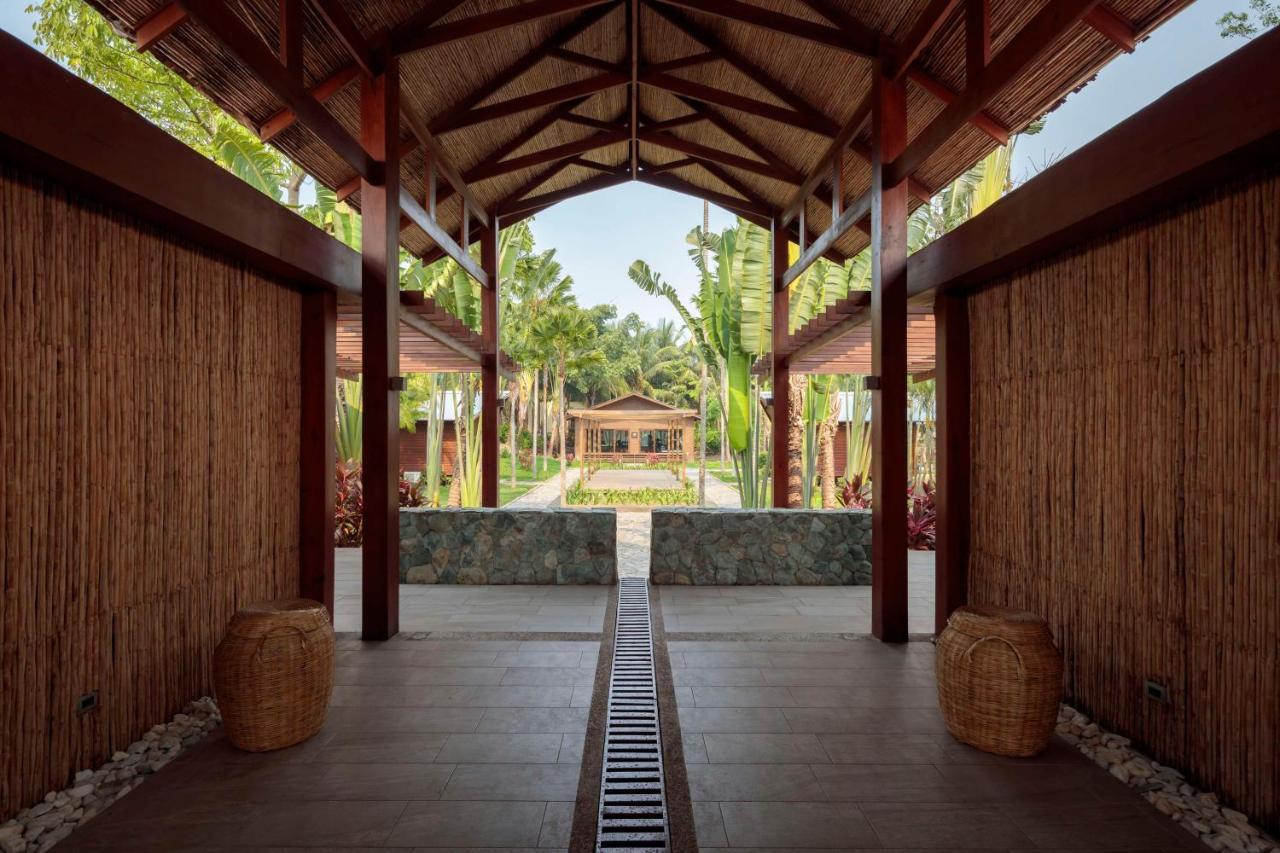 Indura Beach & Golf Resort Curio Collection By Hilton Tela Exterior photo