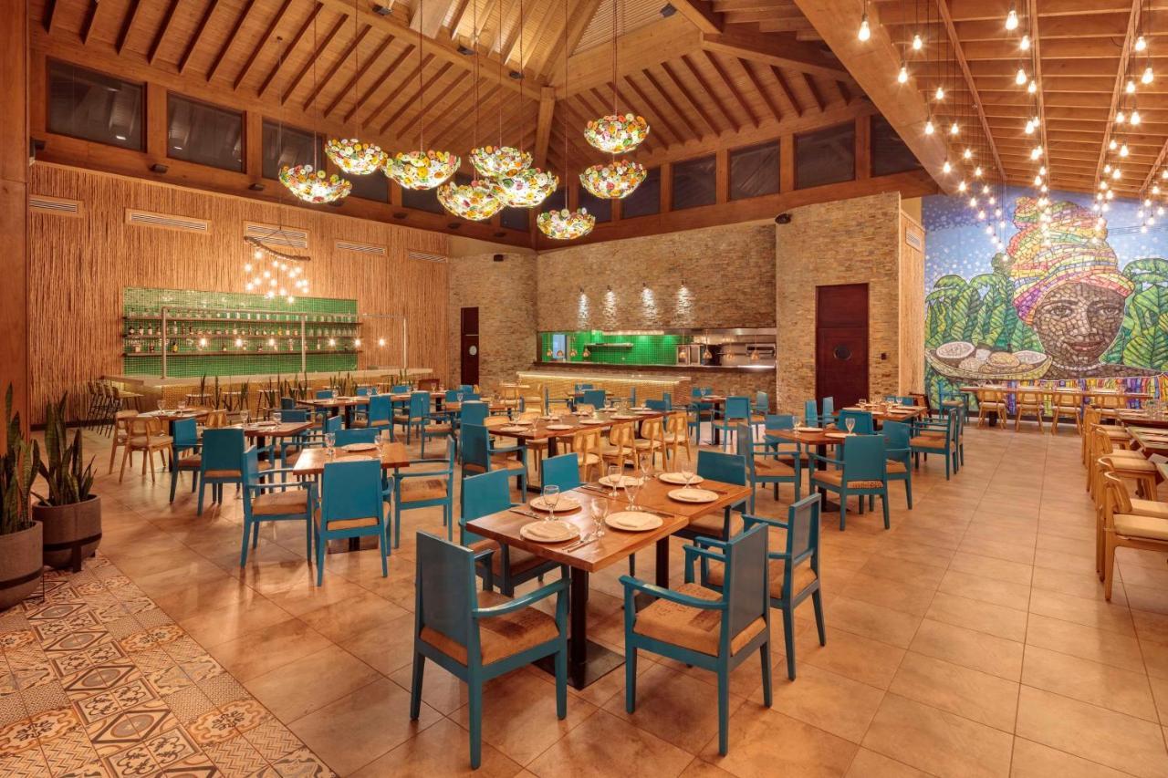 Indura Beach & Golf Resort Curio Collection By Hilton Tela Exterior photo