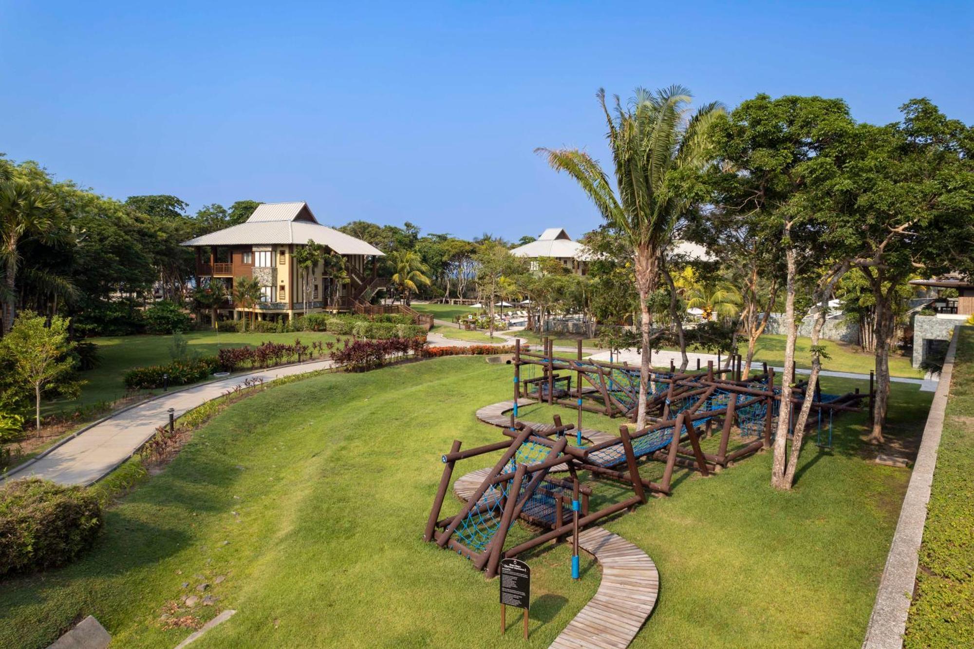Indura Beach & Golf Resort Curio Collection By Hilton Tela Exterior photo