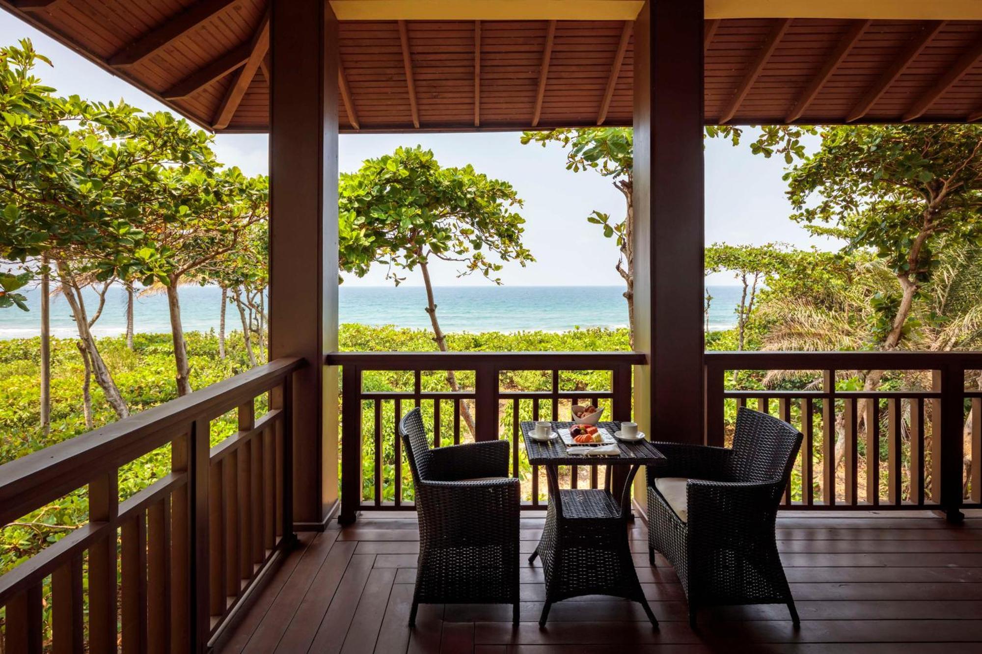 Indura Beach & Golf Resort Curio Collection By Hilton Tela Exterior photo