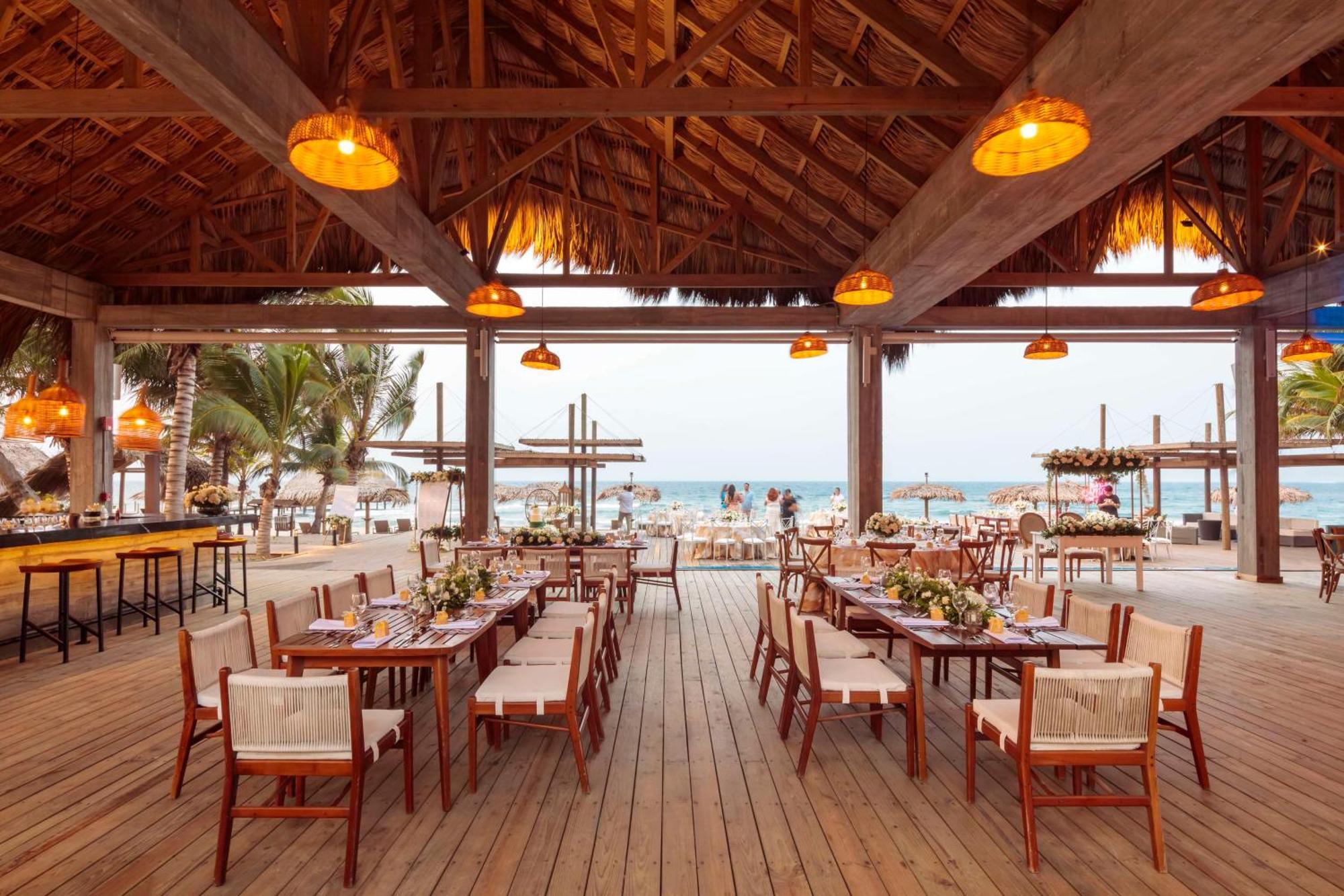 Indura Beach & Golf Resort Curio Collection By Hilton Tela Exterior photo
